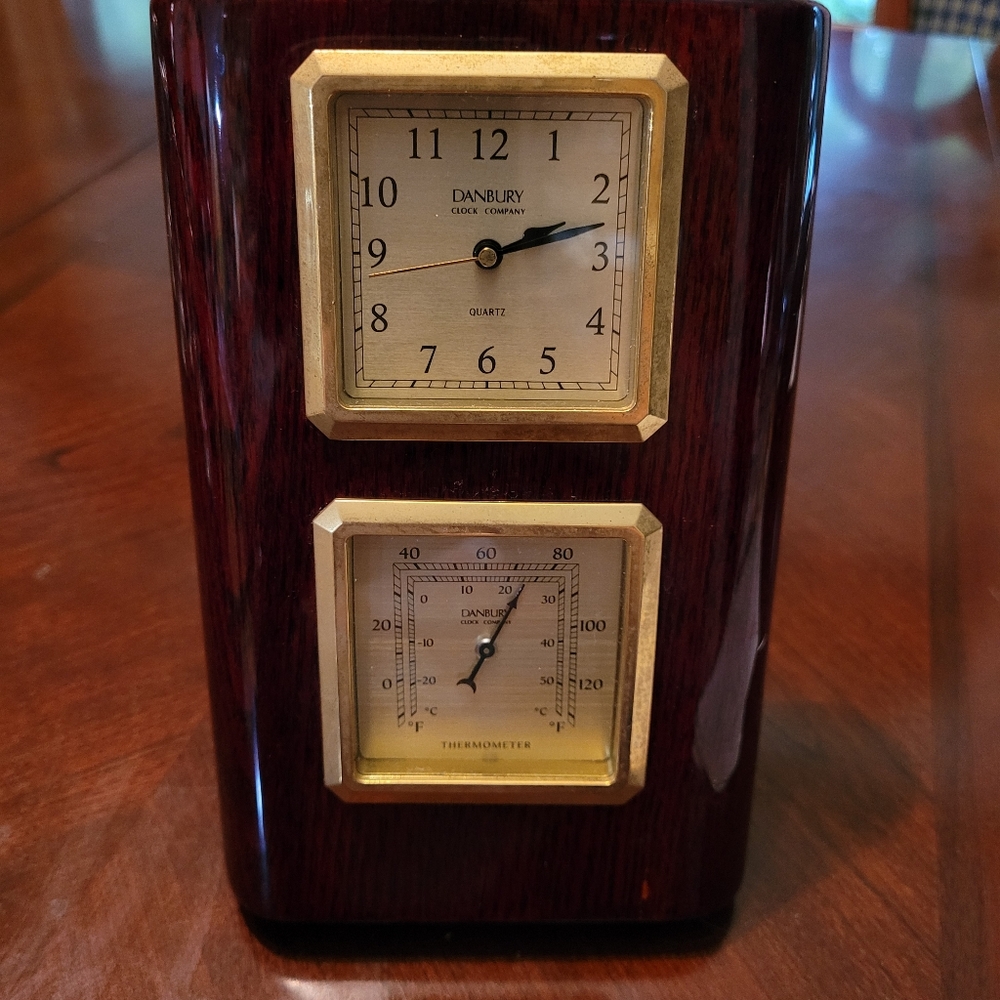 Older Danbury Quartz Clock And Thermometer Cherry Wood Tabletop Shelf Desk